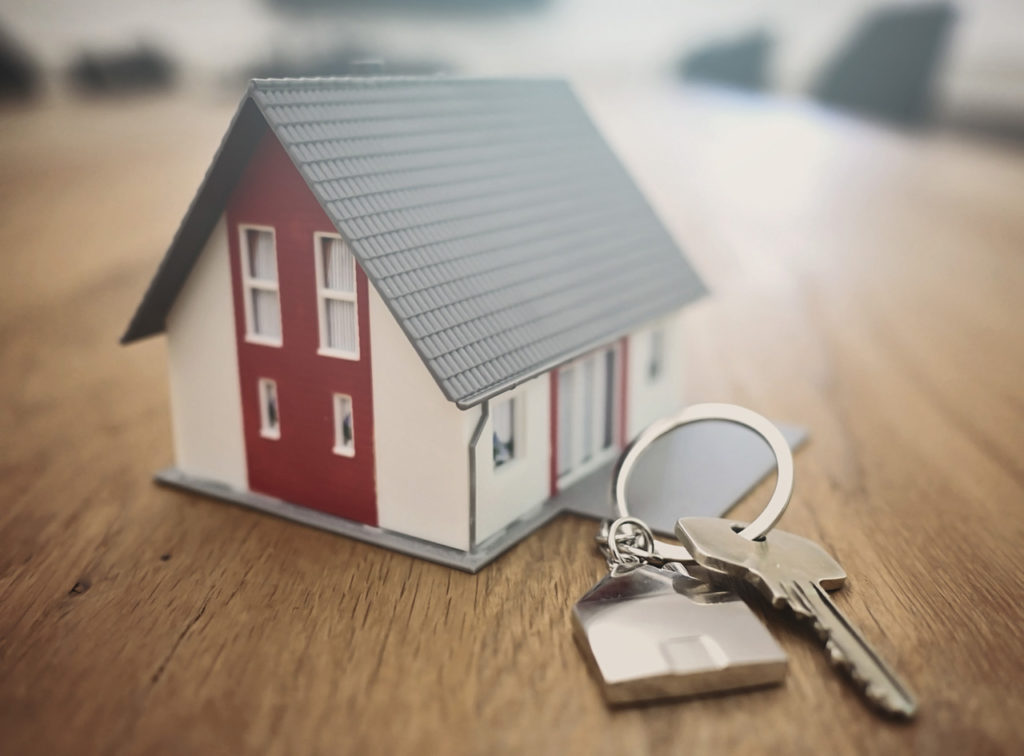 Vendere casa prima dell’Asta: i 3 pericoli di farlo da solo
